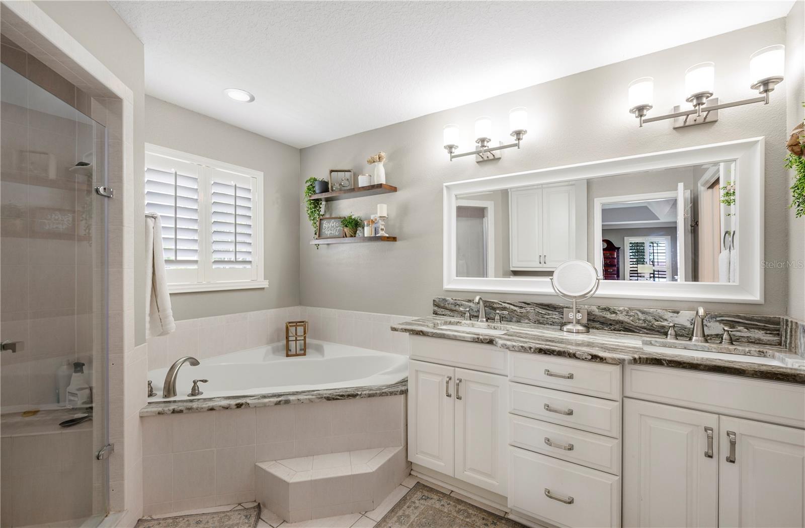 Image 34 of 56 For 5425 Charlin Avenue