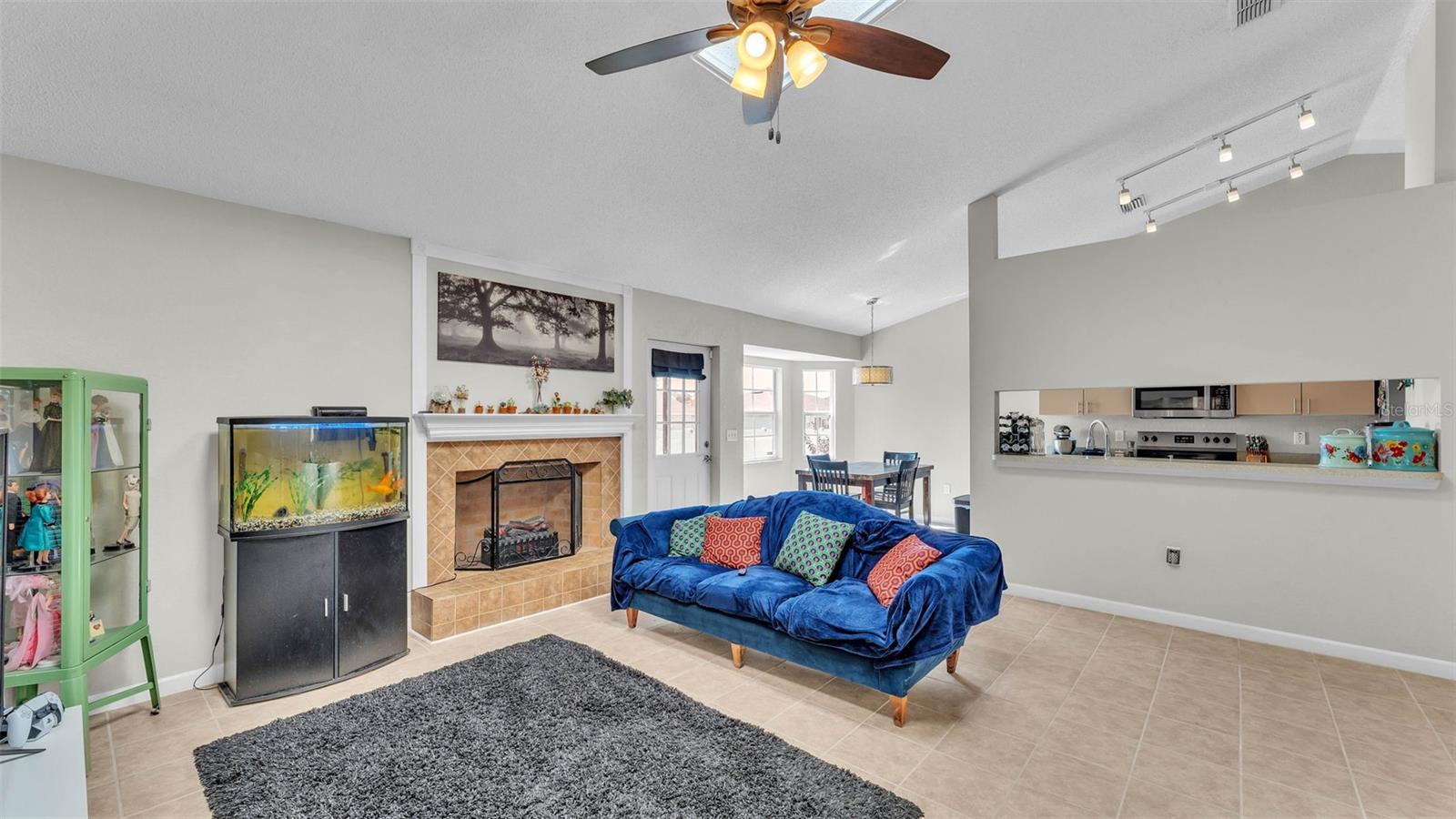 Image 7 of 36 For 555 Heather Glen Drive