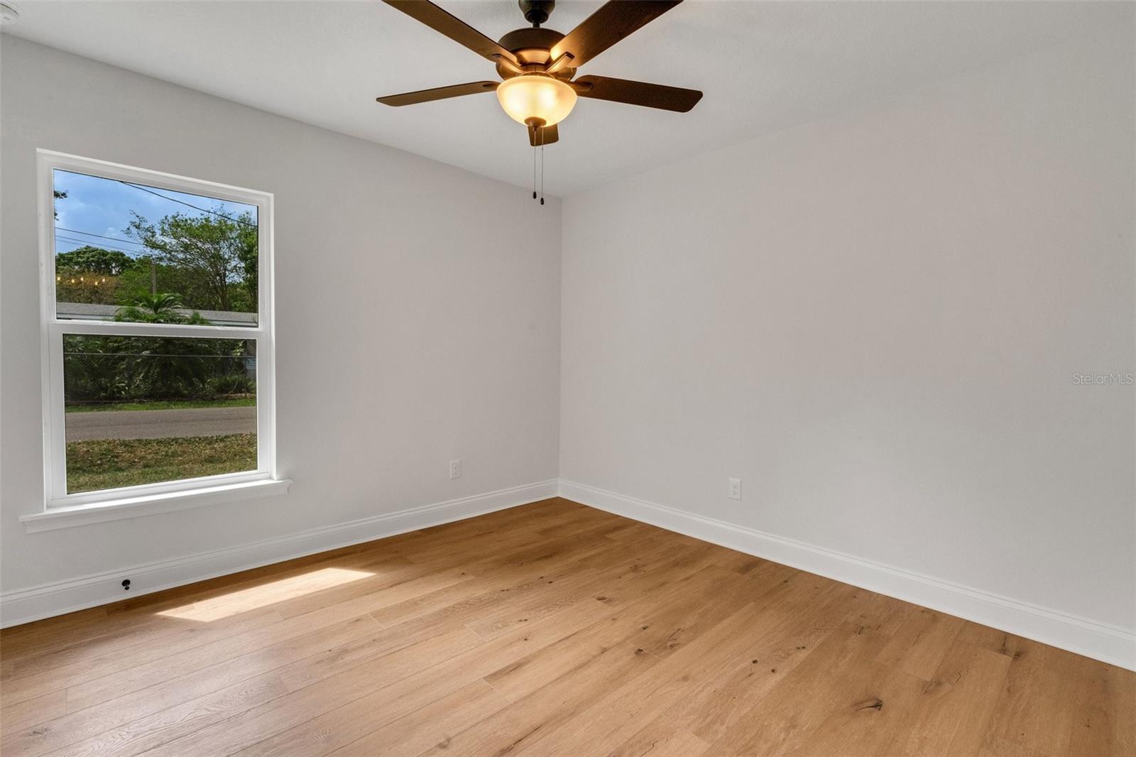 Image 16 of 31 For 1242 Dorothy Street
