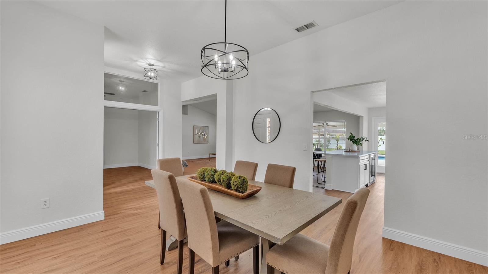 Image 3 of 65 For 601 Pintail Circle