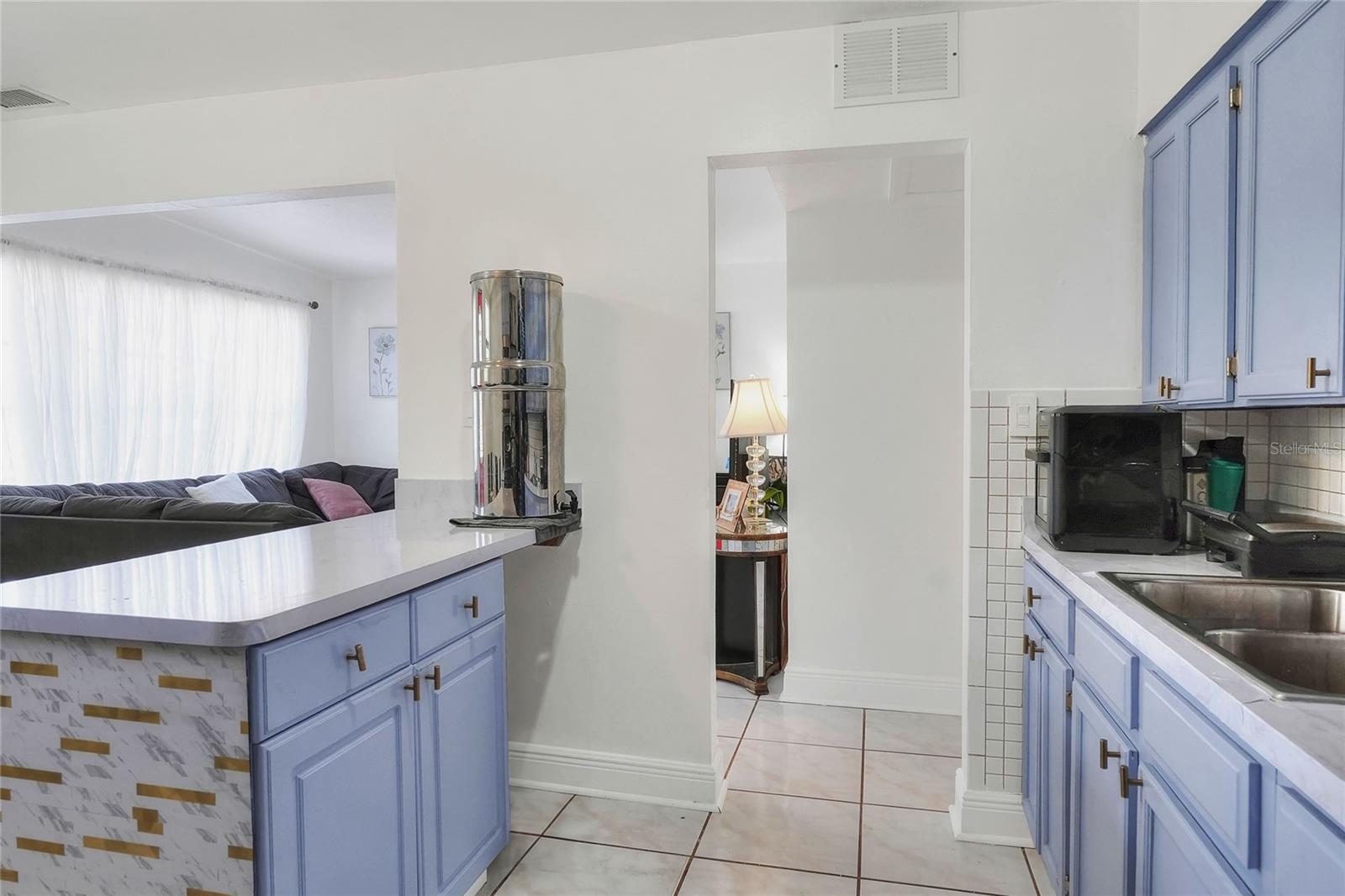 Image 10 of 51 For 10804 Leo Street