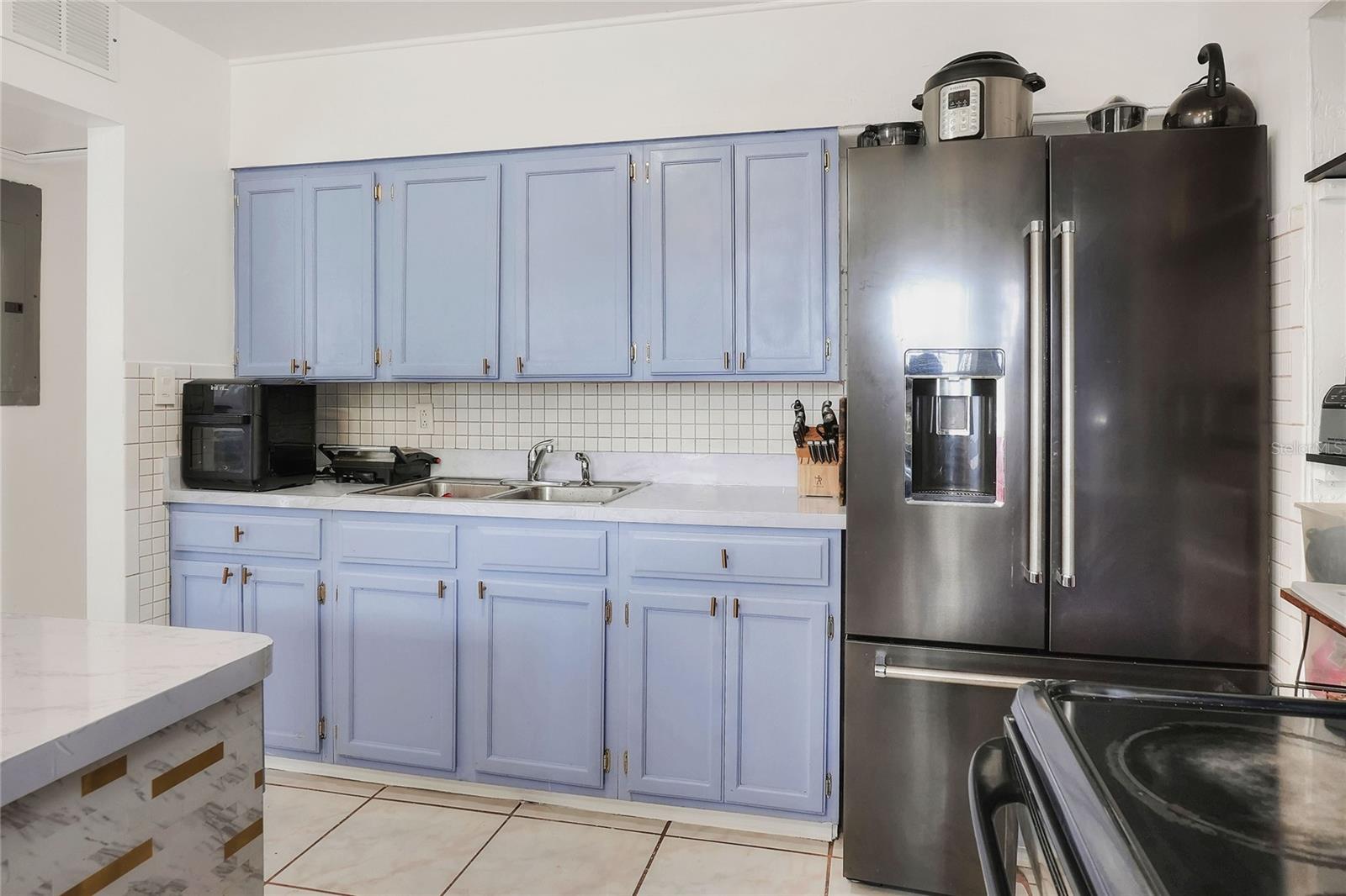Image 8 of 51 For 10804 Leo Street