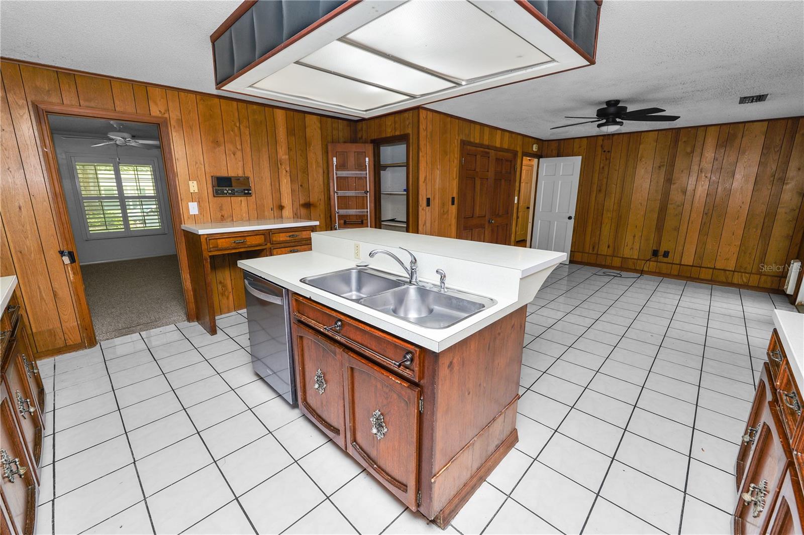 Image 14 of 35 For 1628 Lakewood Drive S