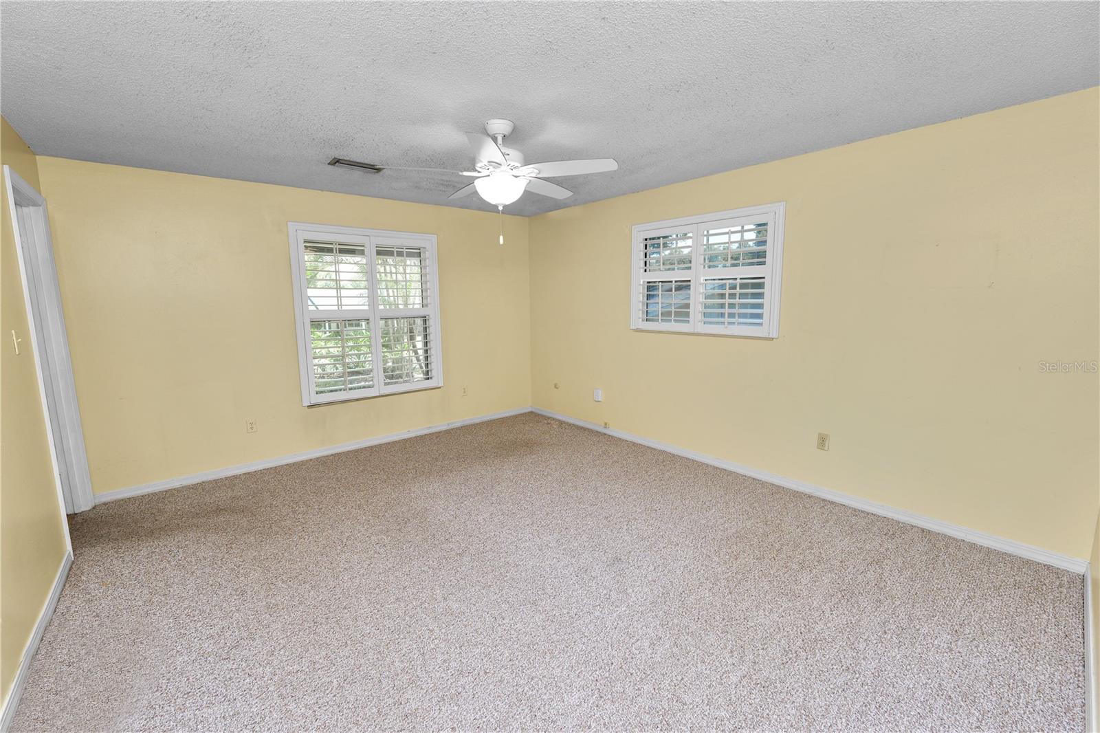 Image 18 of 35 For 1628 Lakewood Drive S
