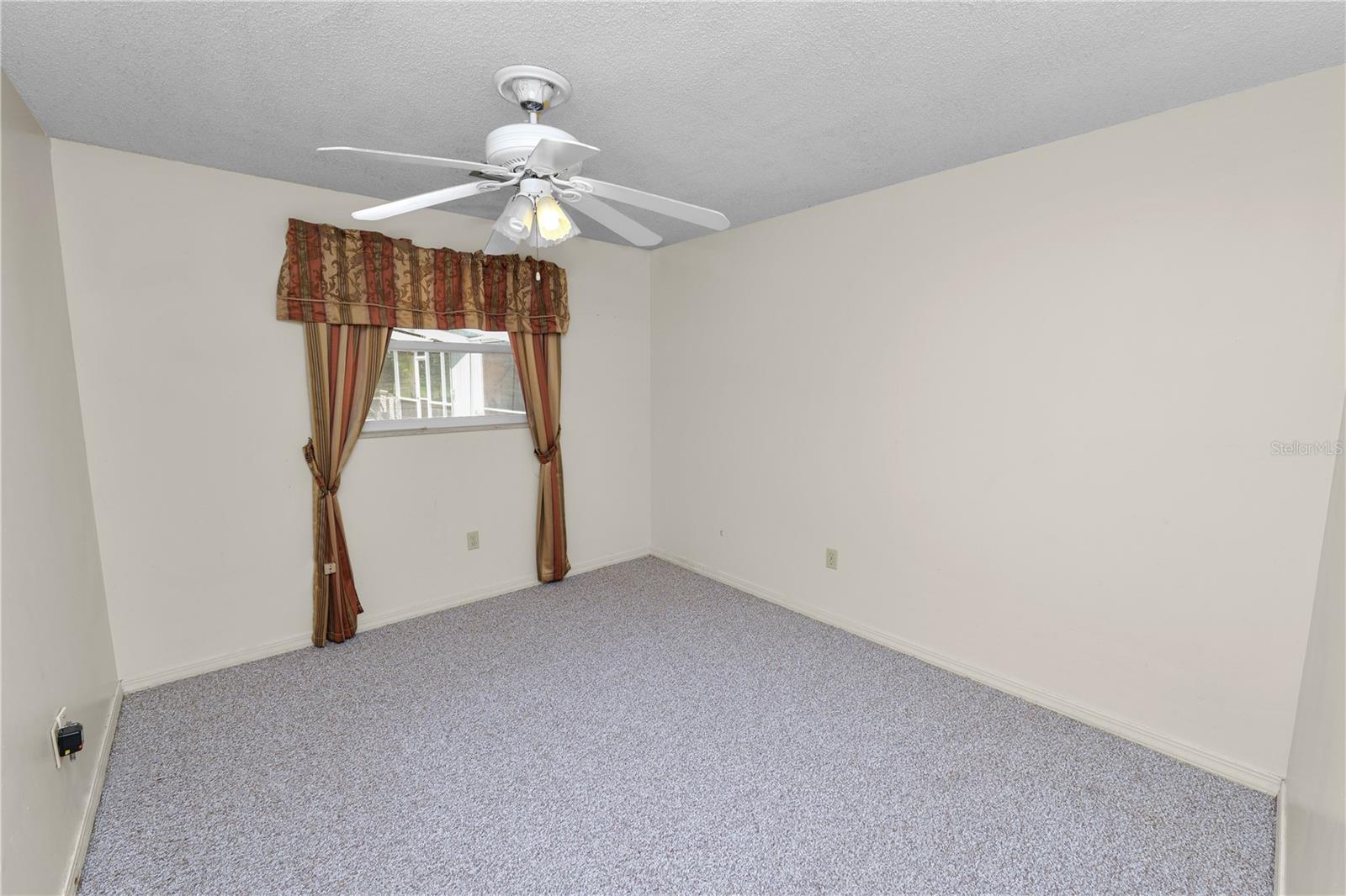 Image 26 of 35 For 1628 Lakewood Drive S