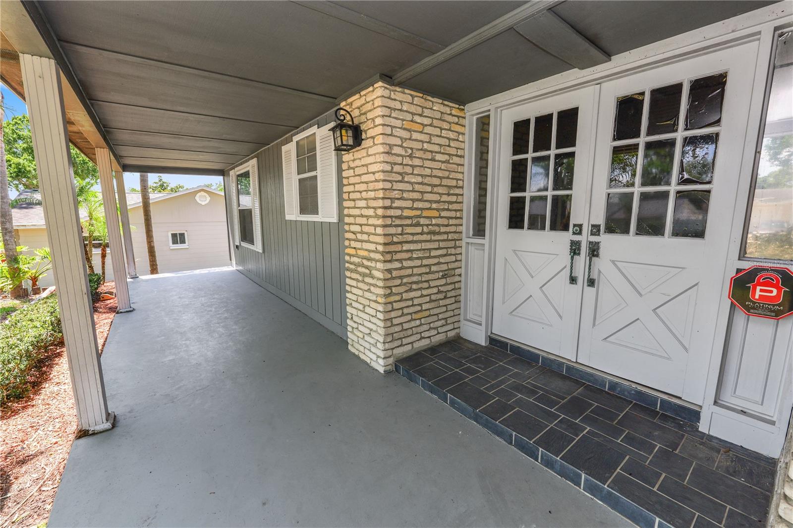 Image 7 of 35 For 1628 Lakewood Drive S