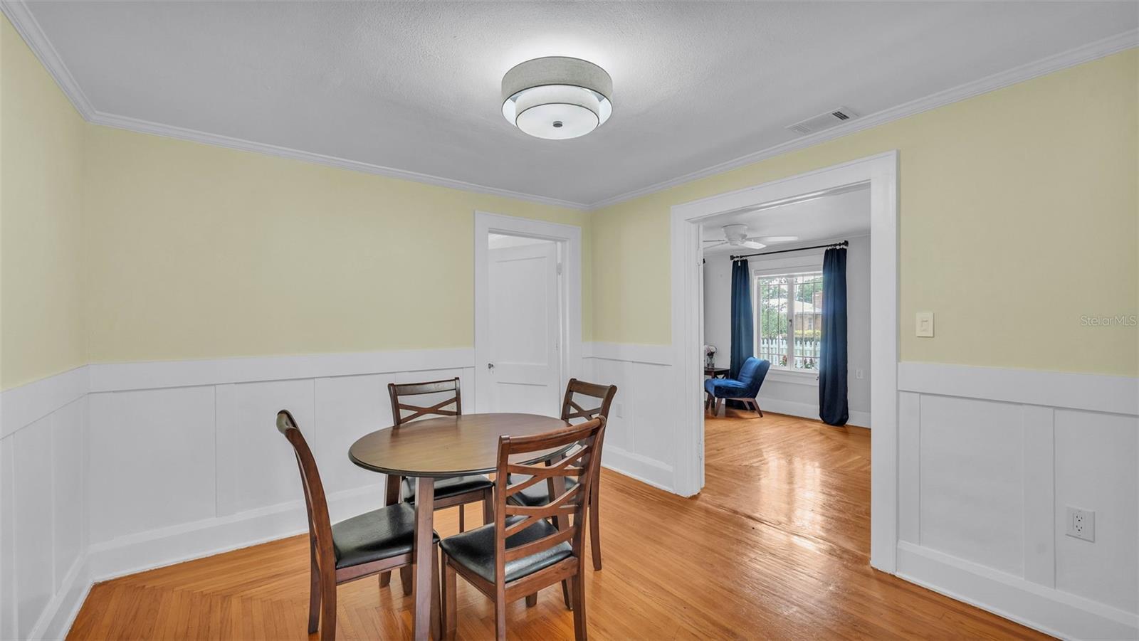 Image 18 of 50 For 516 Windsor Street