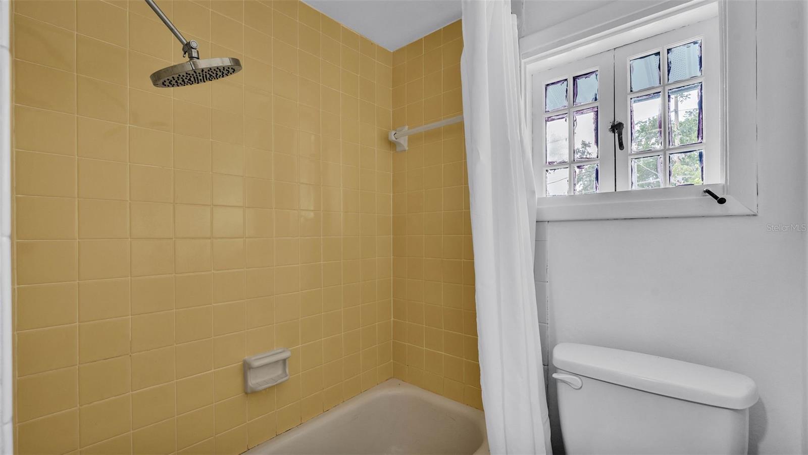 Image 45 of 50 For 516 Windsor Street