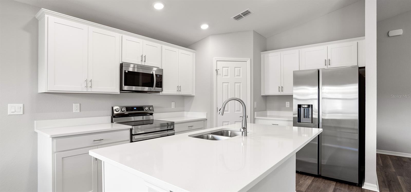 Image 13 of 23 For 1420 Portmore Drive