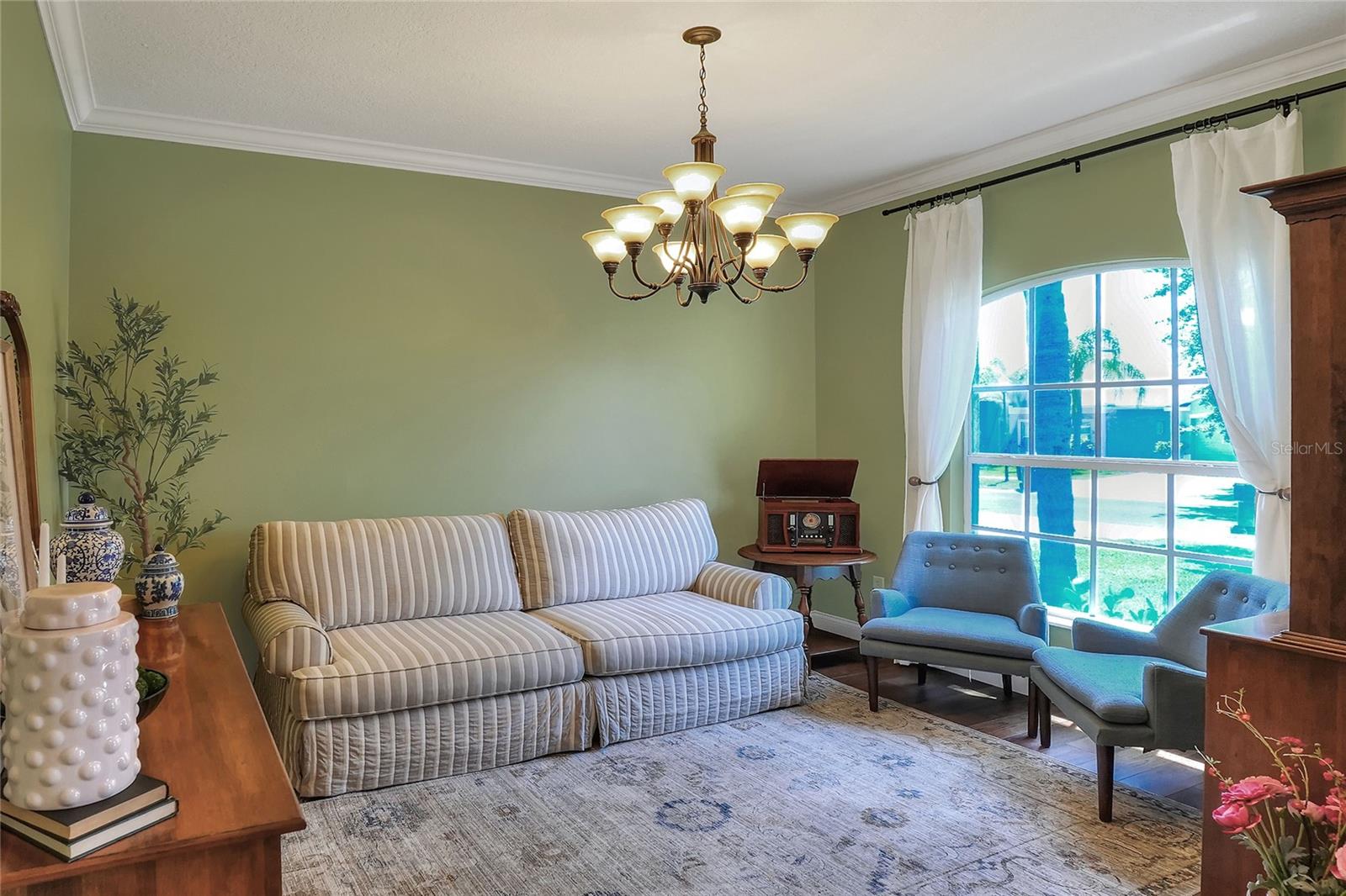Image 10 of 54 For 1233 Emerald Hill Way