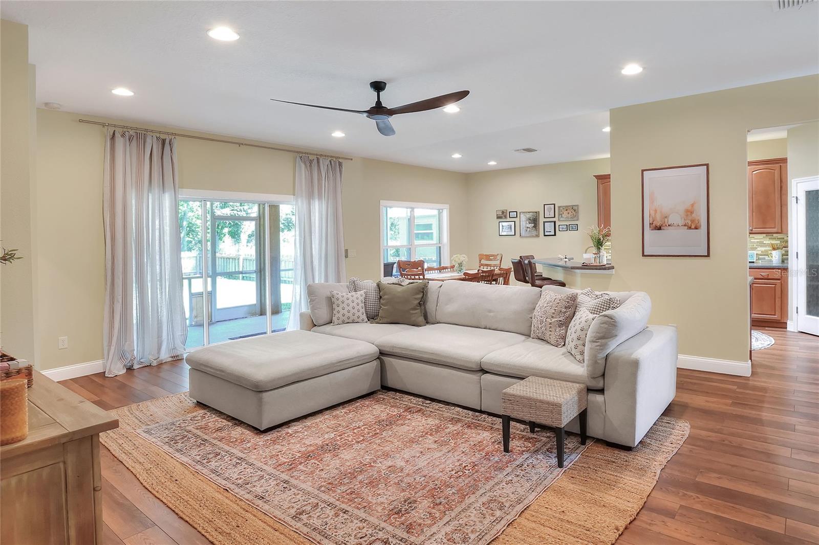 Image 12 of 54 For 1233 Emerald Hill Way