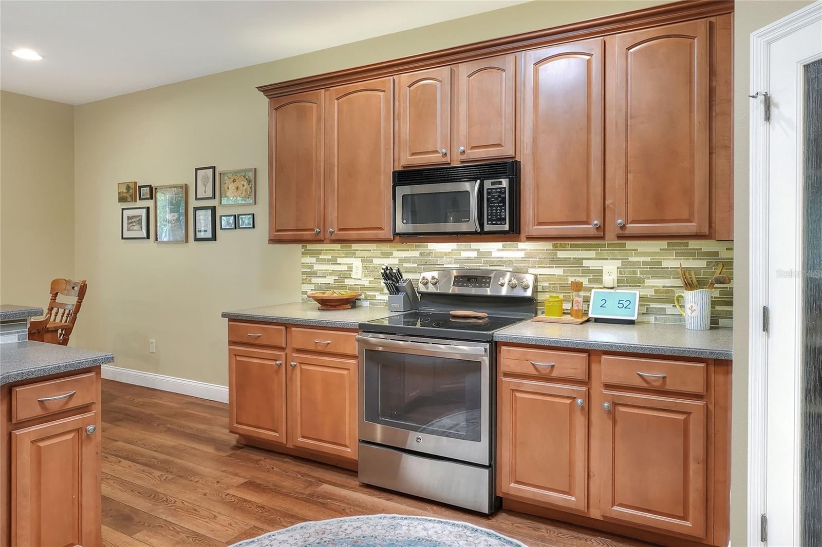 Image 20 of 54 For 1233 Emerald Hill Way