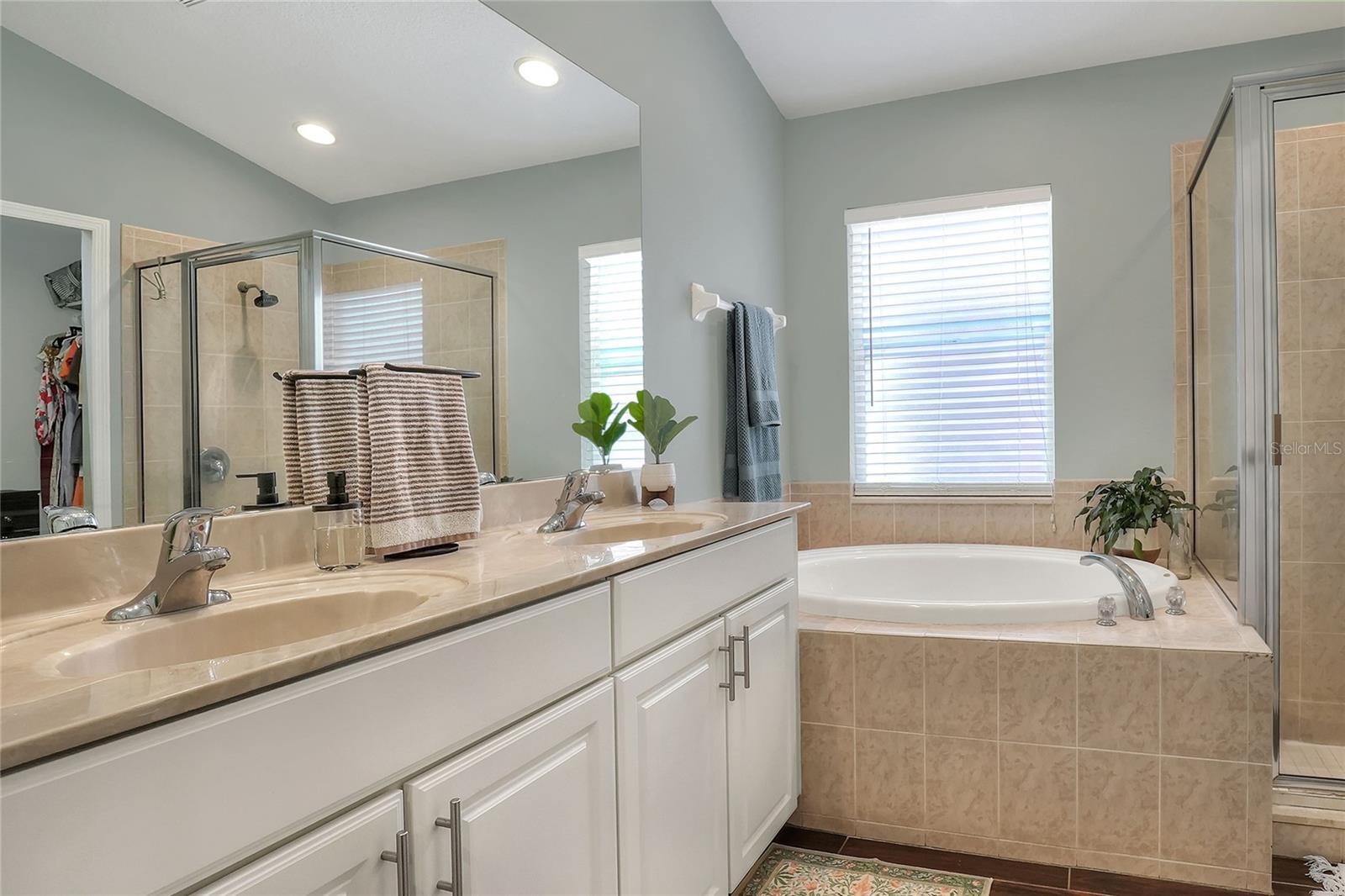 Image 26 of 54 For 1233 Emerald Hill Way