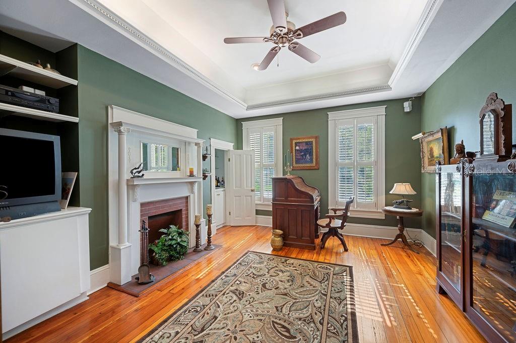 Image 18 of 91 For 645 Church Street