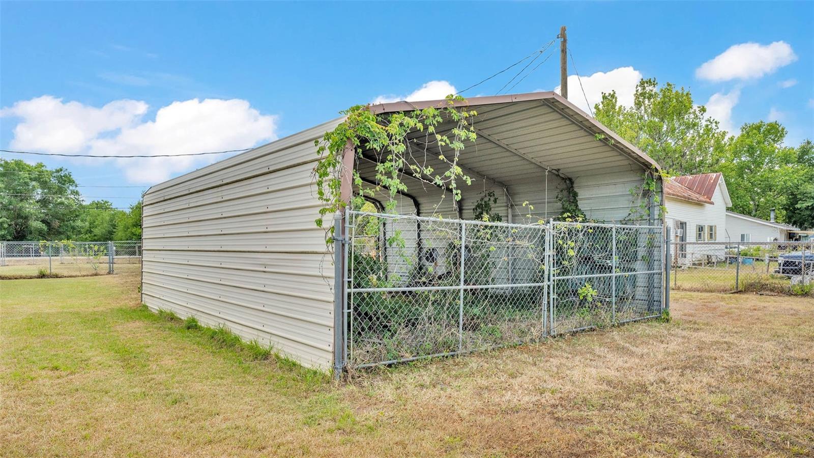 Image 9 of 10 For 4207 Ollie Road