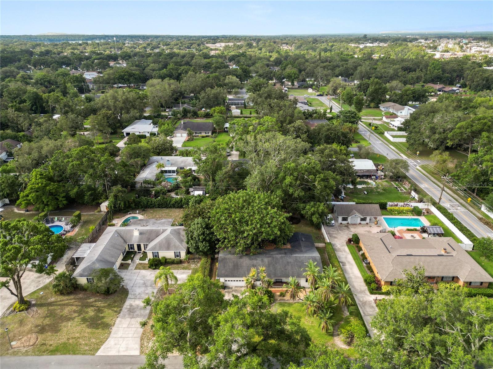 Listing photo id 48 for 509 Rob Roy Street