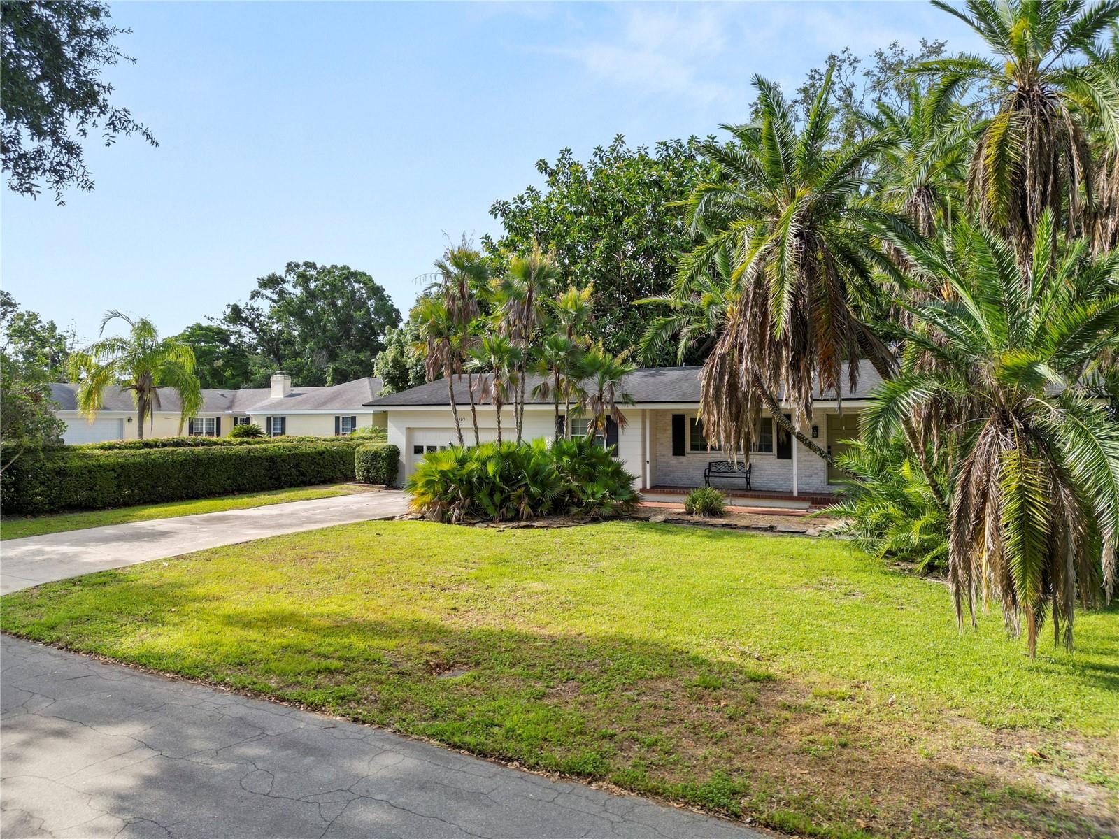 Listing photo id 49 for 509 Rob Roy Street