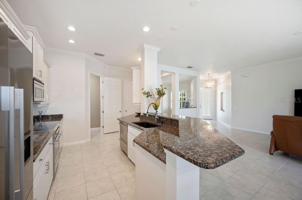 Image 13 of 62 For 2425 Laurel Glen Drive