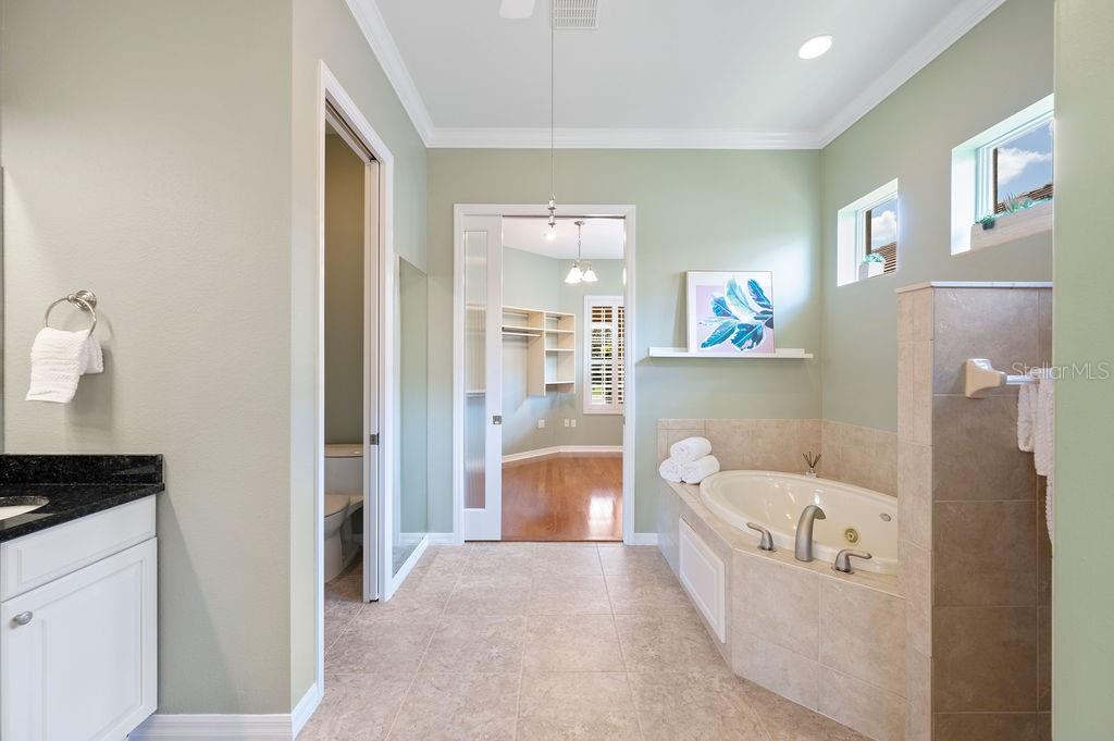 Image 21 of 62 For 2425 Laurel Glen Drive