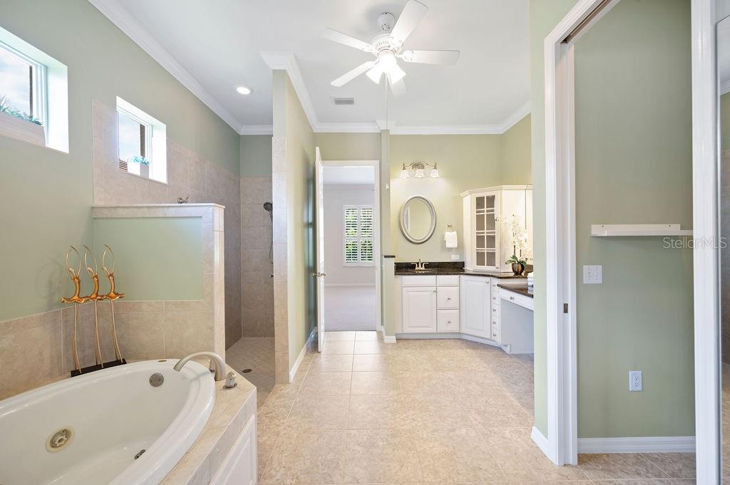 Image 23 of 62 For 2425 Laurel Glen Drive