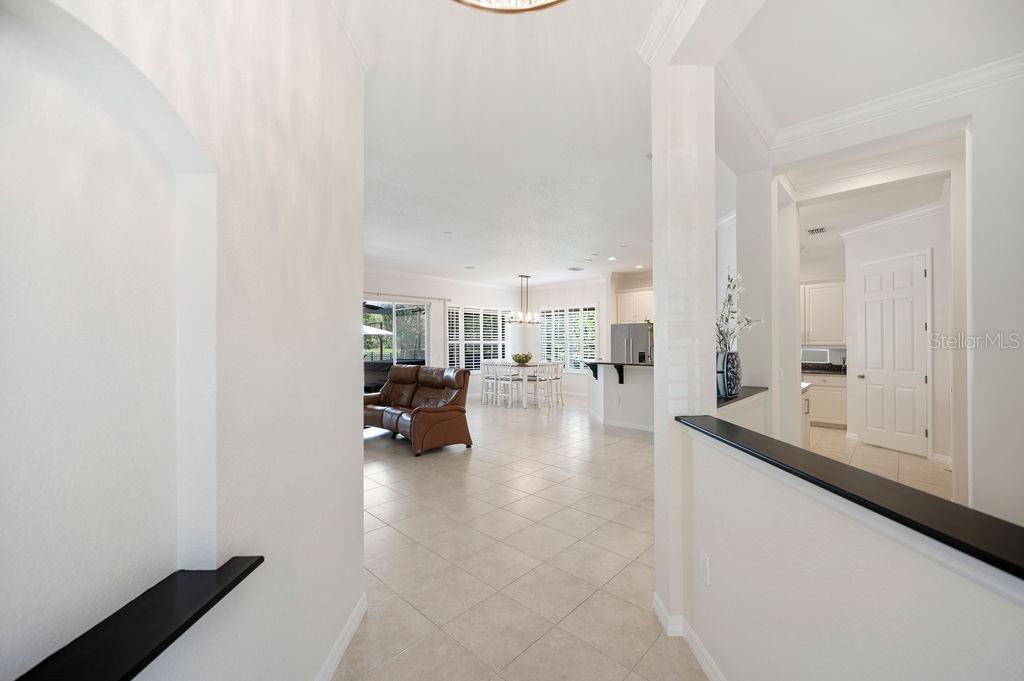 Image 6 of 62 For 2425 Laurel Glen Drive