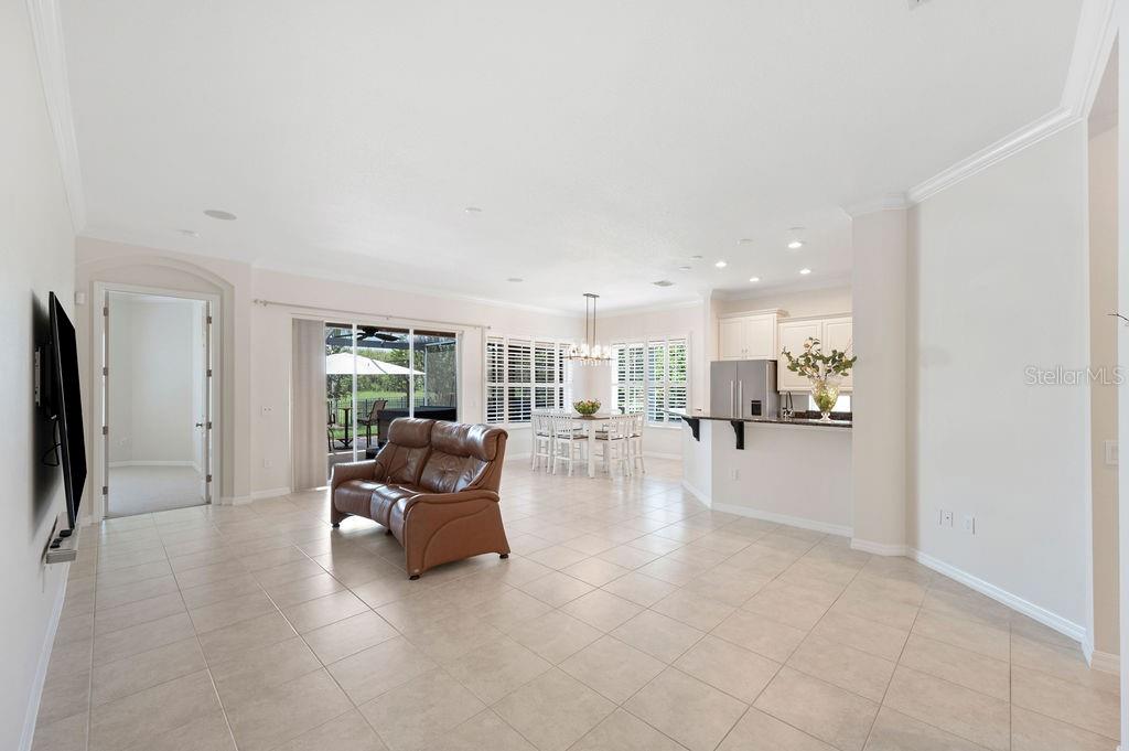 Image 7 of 62 For 2425 Laurel Glen Drive