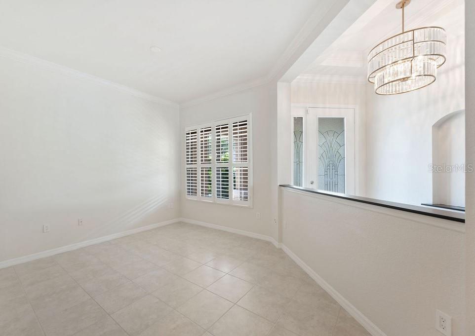 Image 9 of 62 For 2425 Laurel Glen Drive