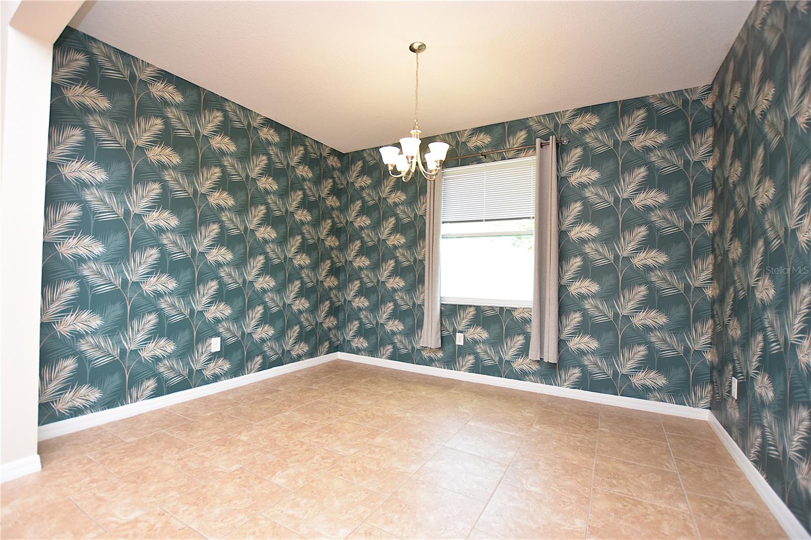Image 10 of 62 For 5632 Aral Drive