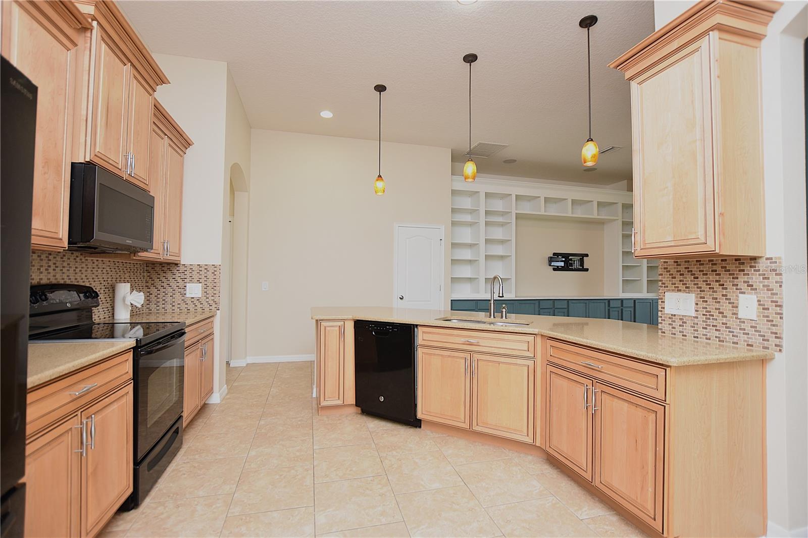 Image 6 of 62 For 5632 Aral Drive
