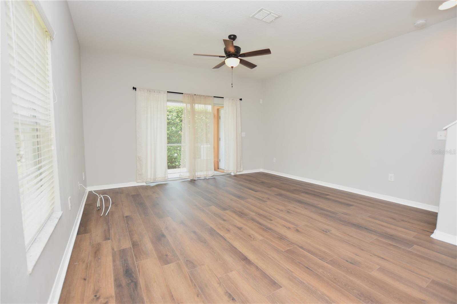 Image 15 of 39 For 4139 Shade Tree Lane