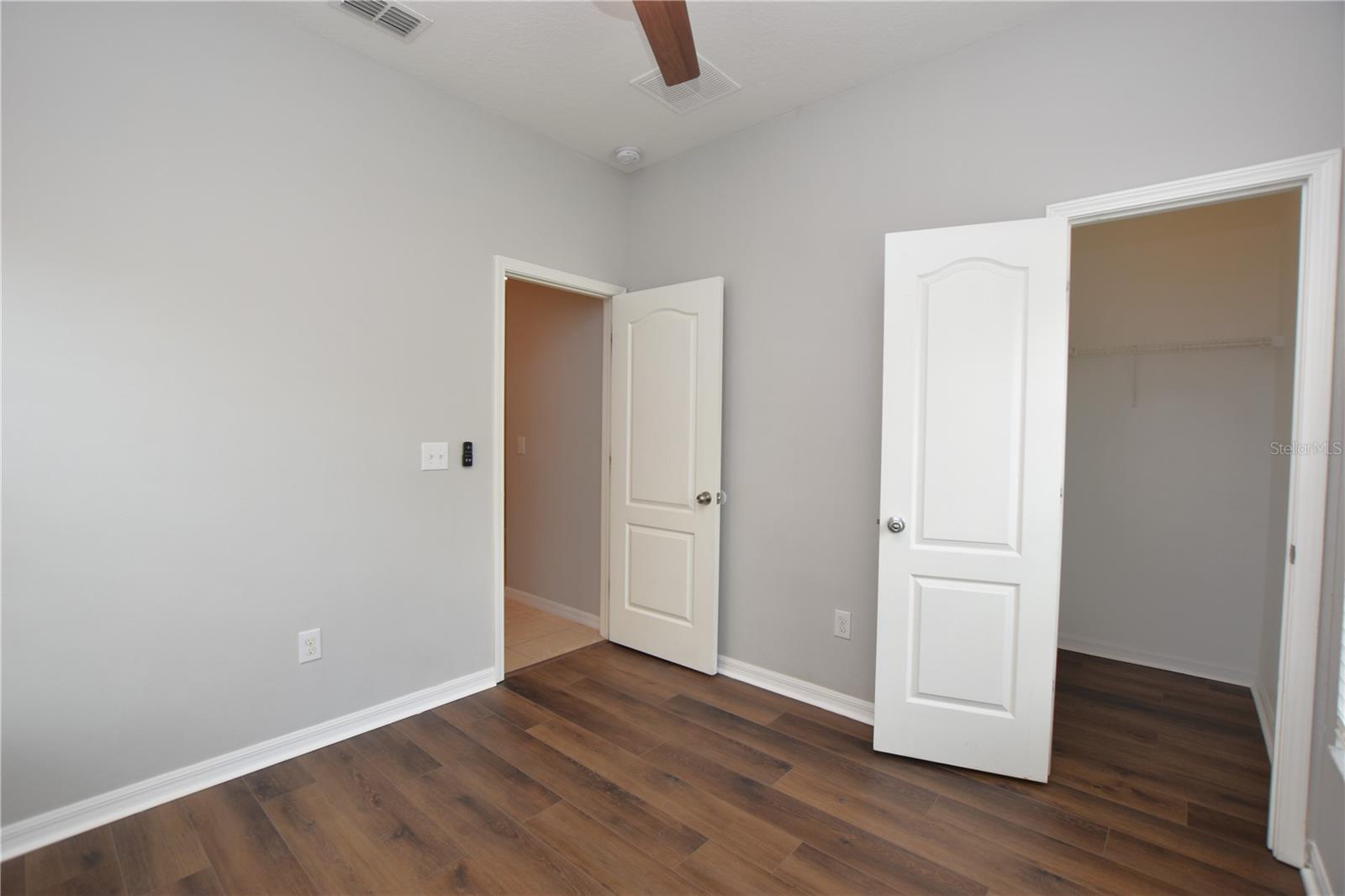 Image 20 of 39 For 4139 Shade Tree Lane