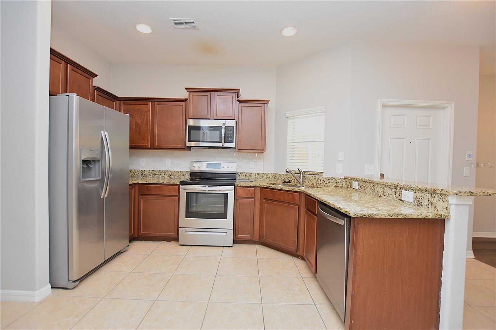 Image 5 of 39 For 4139 Shade Tree Lane