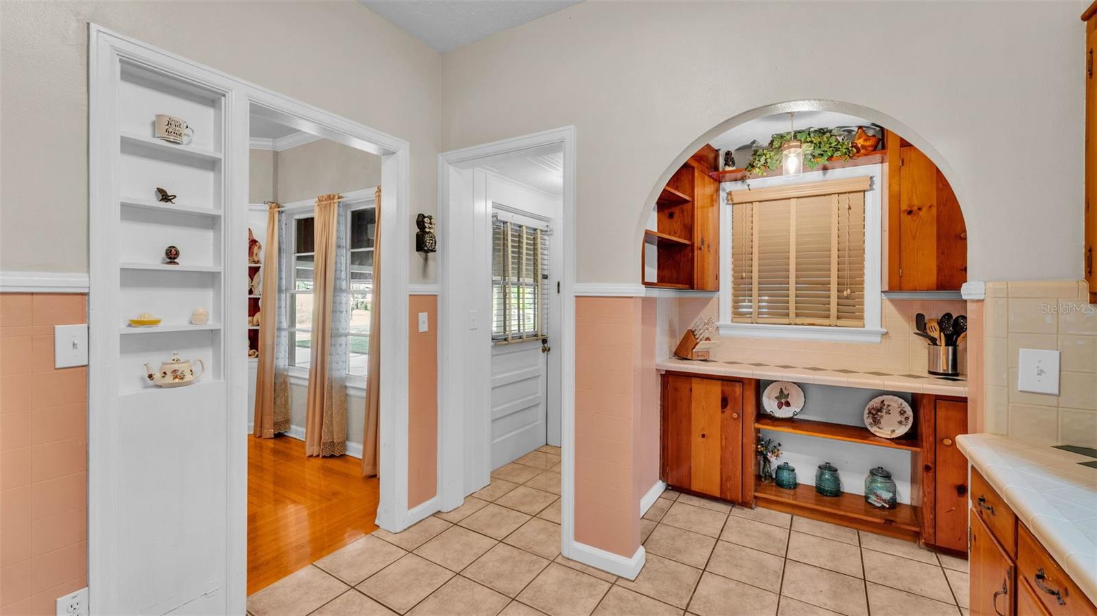Image 15 of 61 For 607 Merrin Street