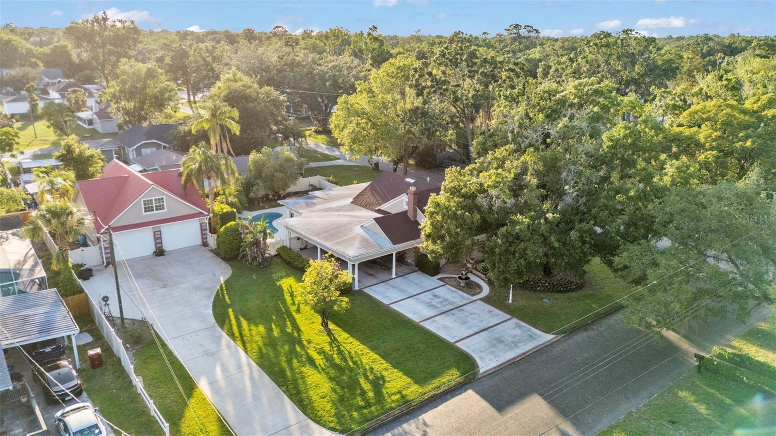 Image 3 of 61 For 607 Merrin Street
