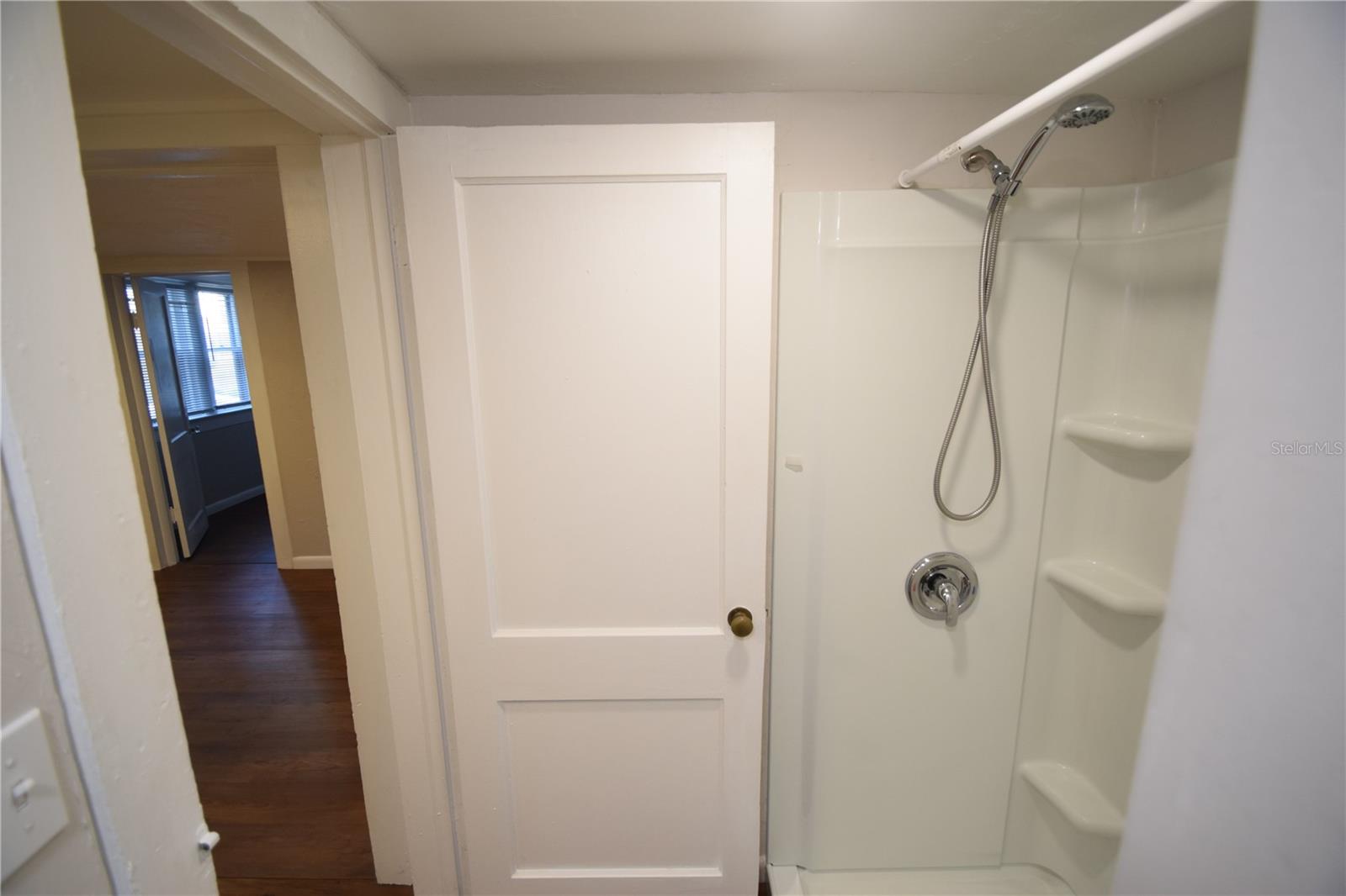 Image 15 of 15 For 906 1-2 Vistabula Street 1