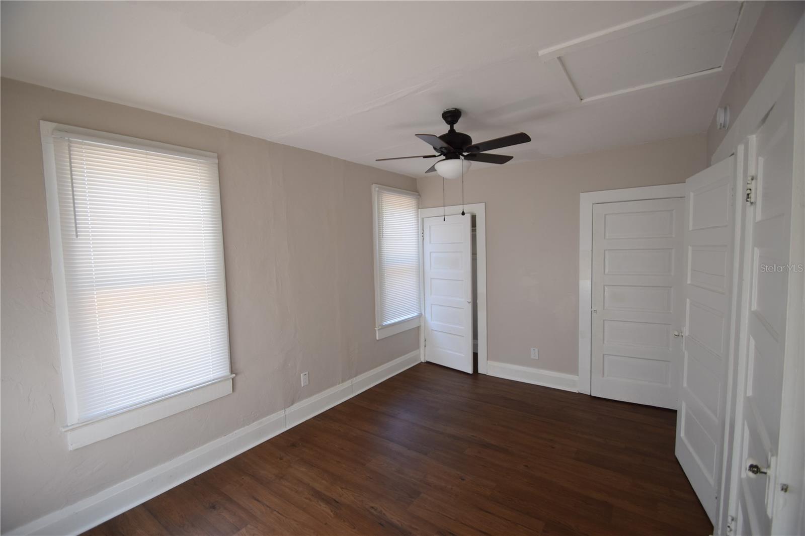 Image 12 of 15 For 906 1-2 Vistabula Street 2