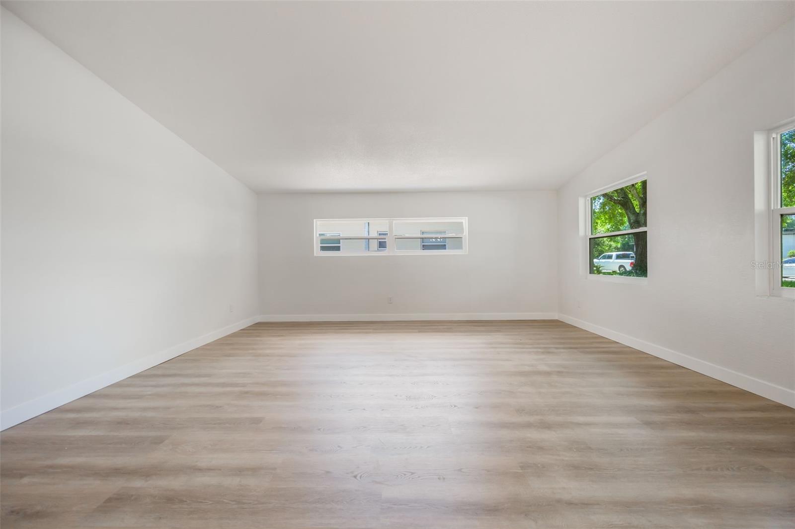 Image 13 of 66 For 3813 Surrey Drive