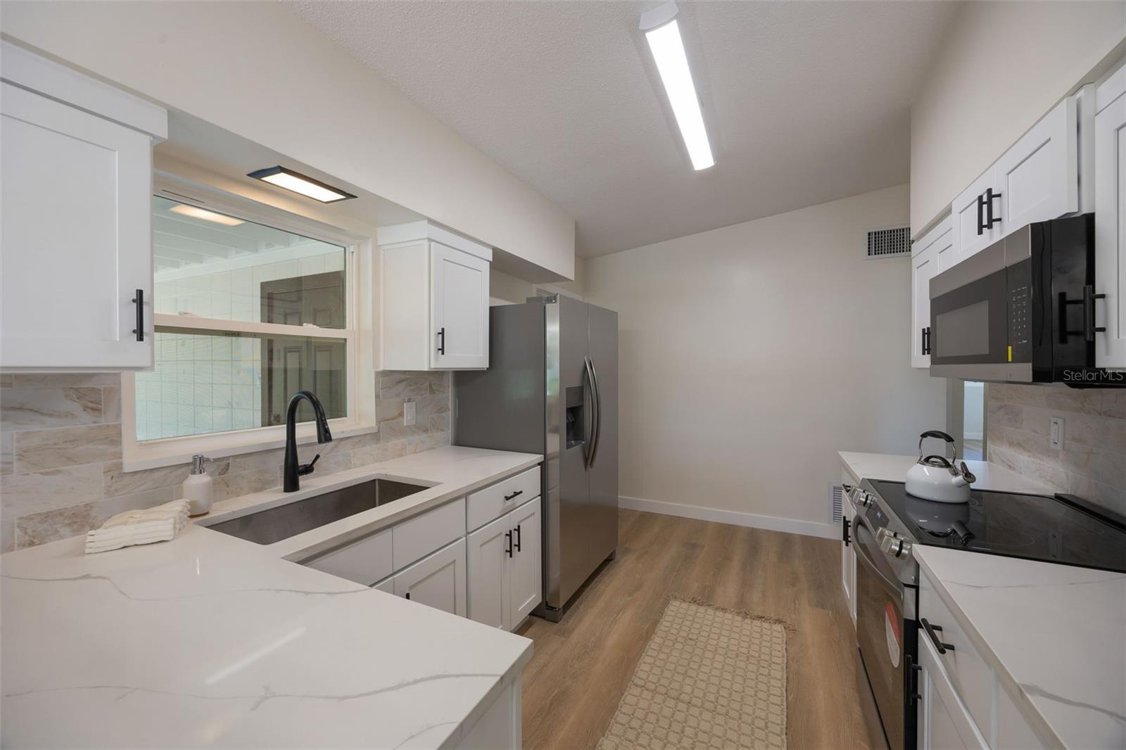 Image 20 of 66 For 3813 Surrey Drive