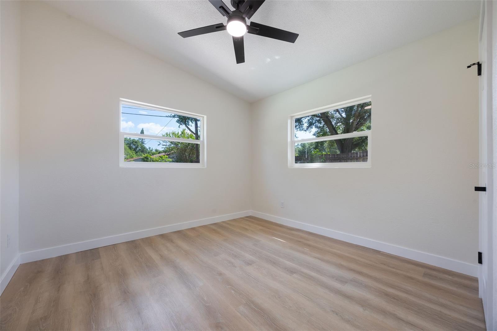 Image 36 of 66 For 3813 Surrey Drive