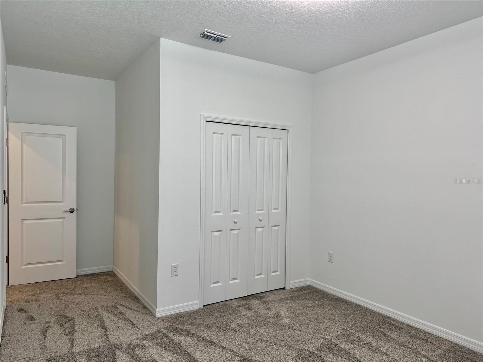 Image 16 of 36 For 3966 Willowbrook Drive