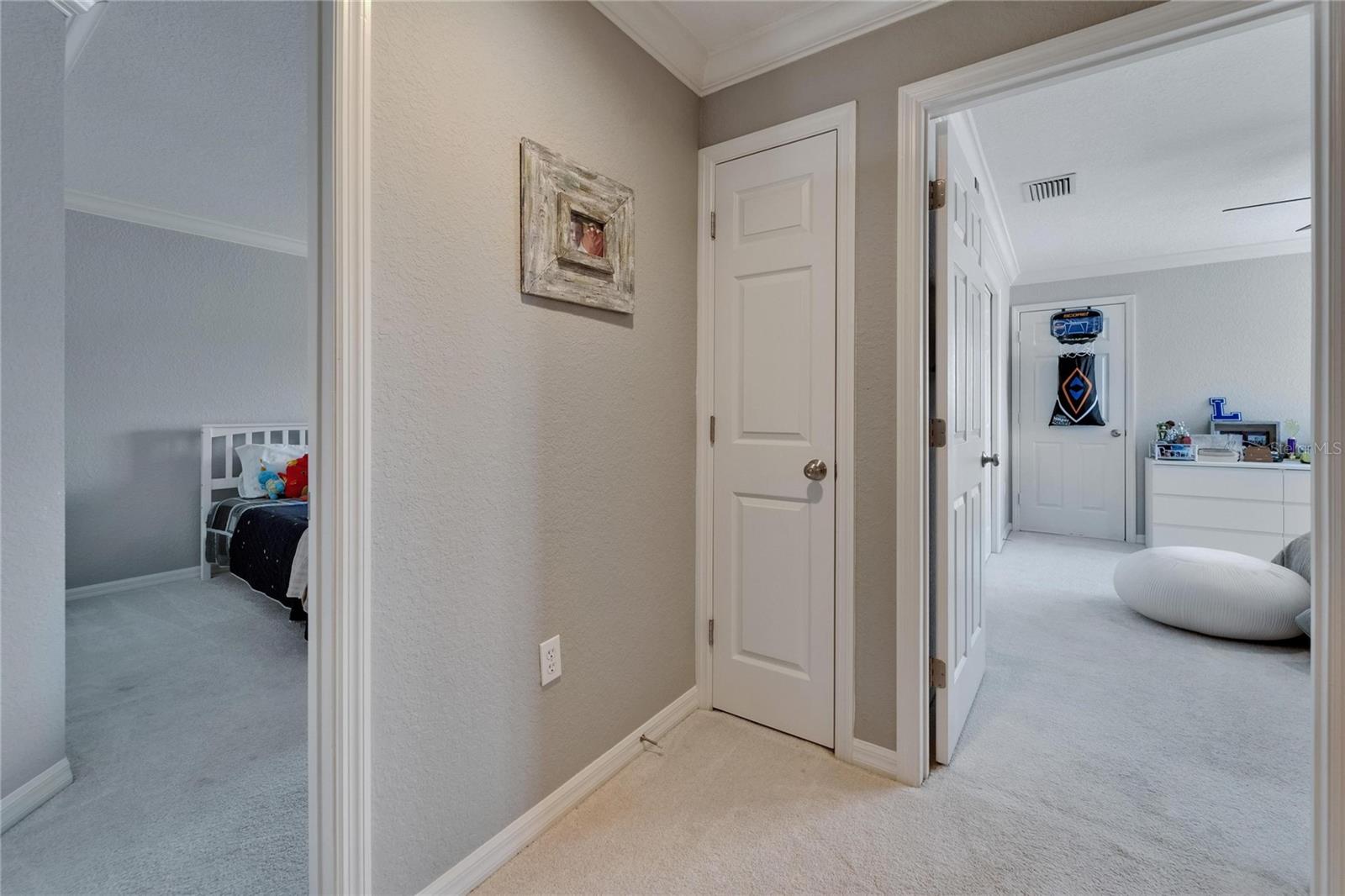 Image 33 of 54 For 2464 Laurel Glen Drive
