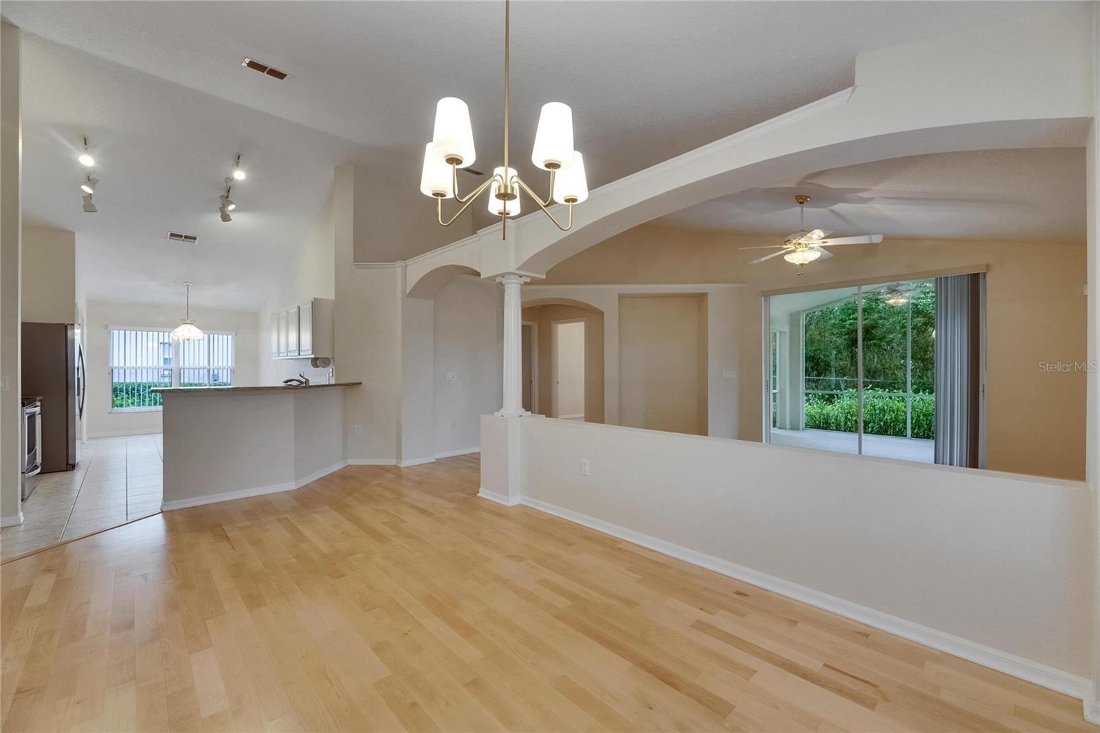 Image 16 of 69 For 1003 Clearpointe Way