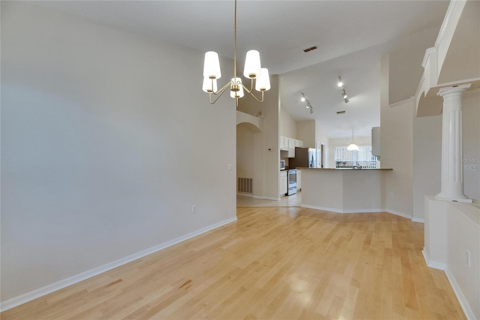 Image 17 of 69 For 1003 Clearpointe Way