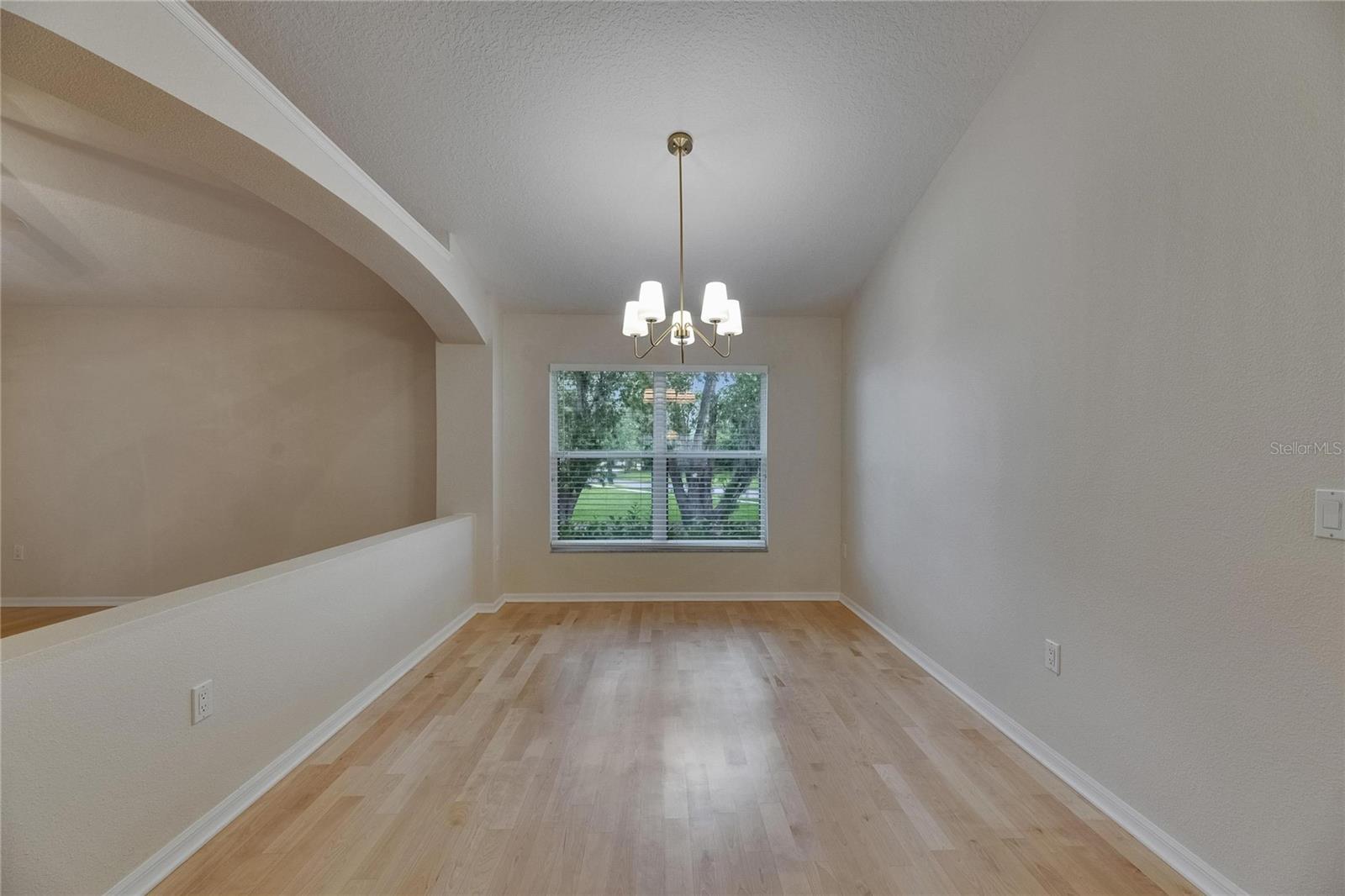 Image 18 of 69 For 1003 Clearpointe Way