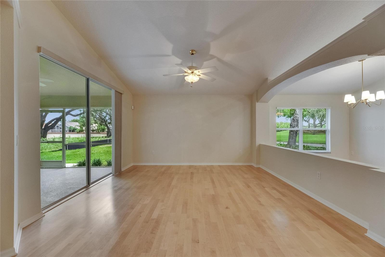 Image 22 of 69 For 1003 Clearpointe Way