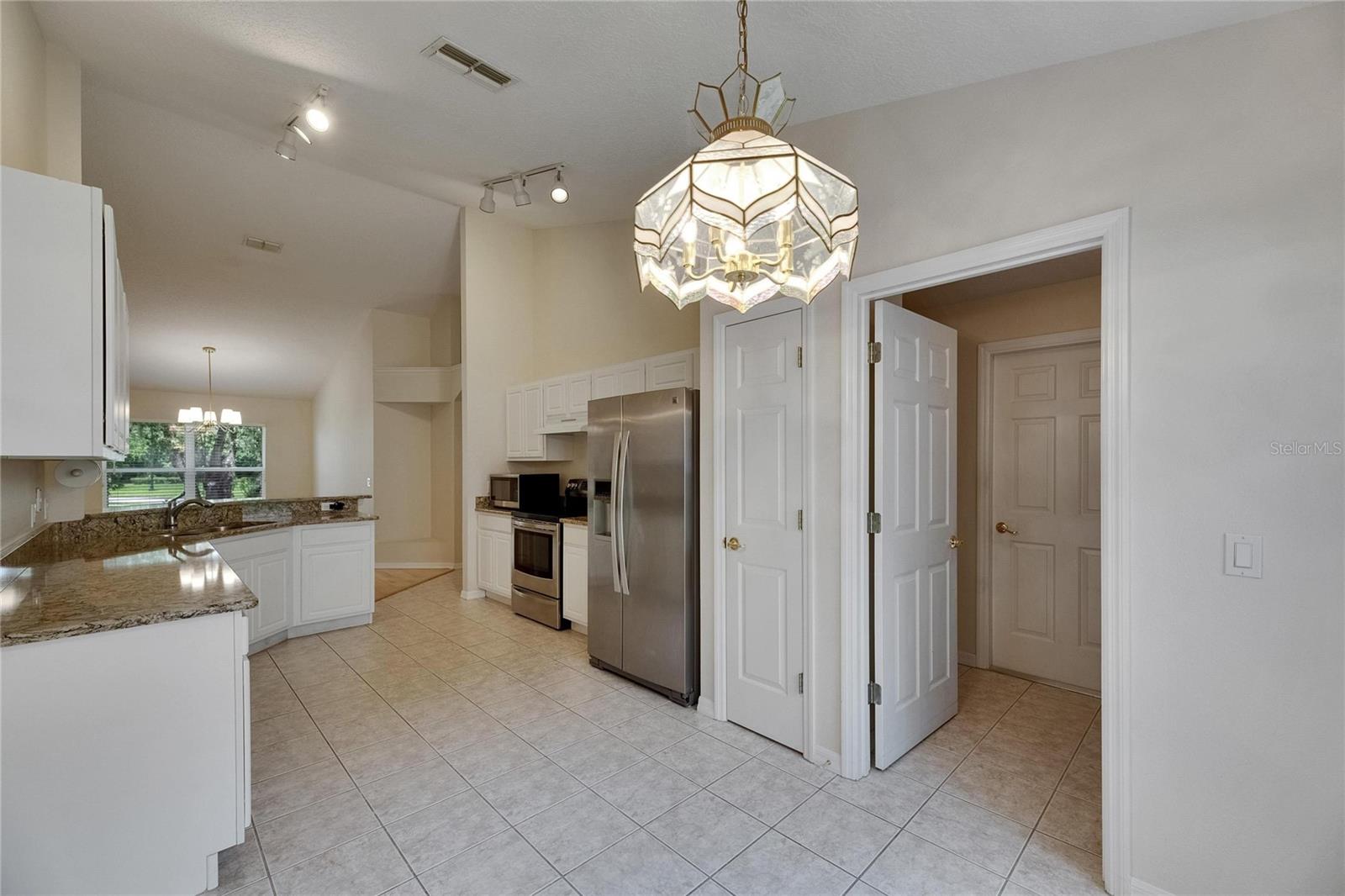 Image 32 of 69 For 1003 Clearpointe Way