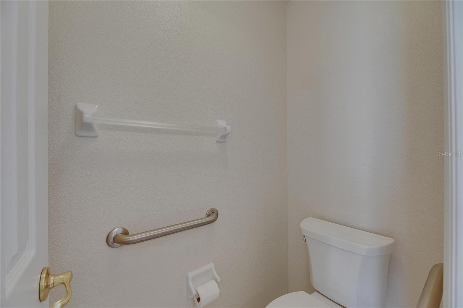 Image 42 of 69 For 1003 Clearpointe Way