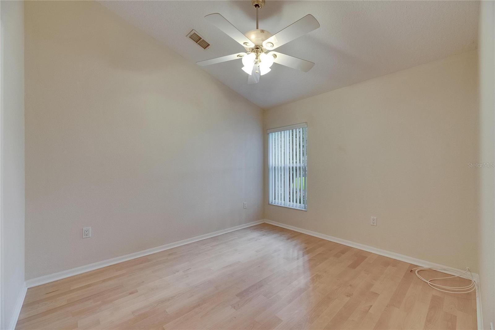 Image 7 of 69 For 1003 Clearpointe Way