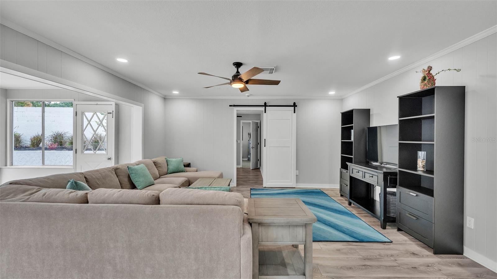 Image 18 of 55 For 4825 Foxrun  