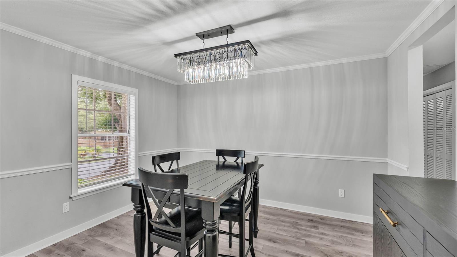 Image 23 of 55 For 4825 Foxrun  